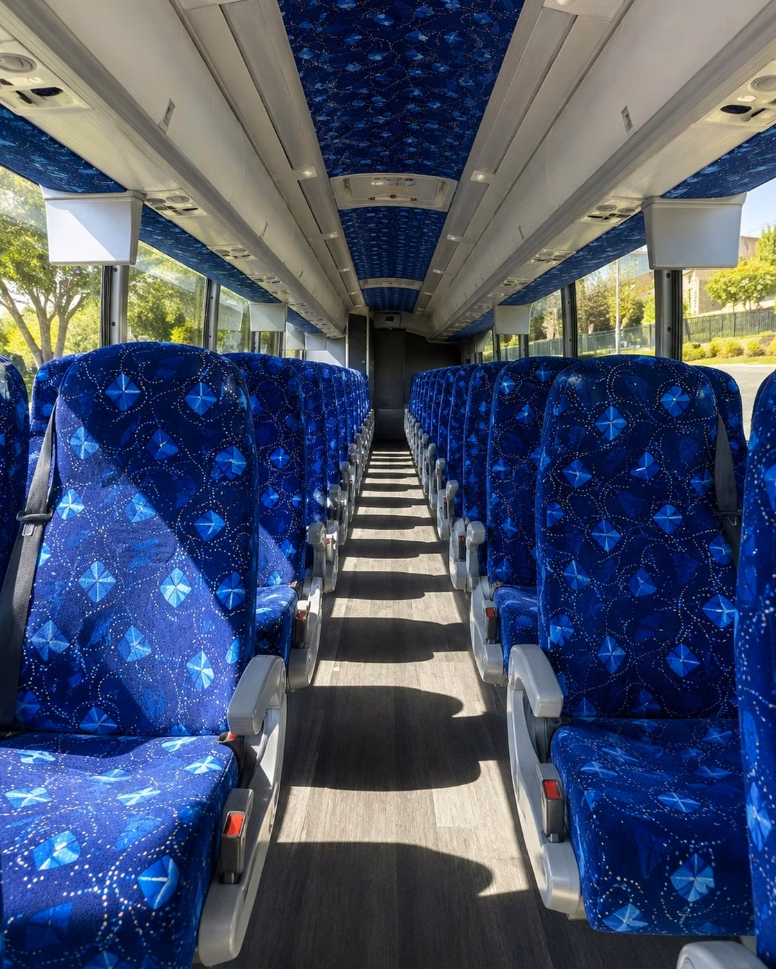 peachtree city 15 to 50 passenger prom party buses and sprinter limos in peachtree city