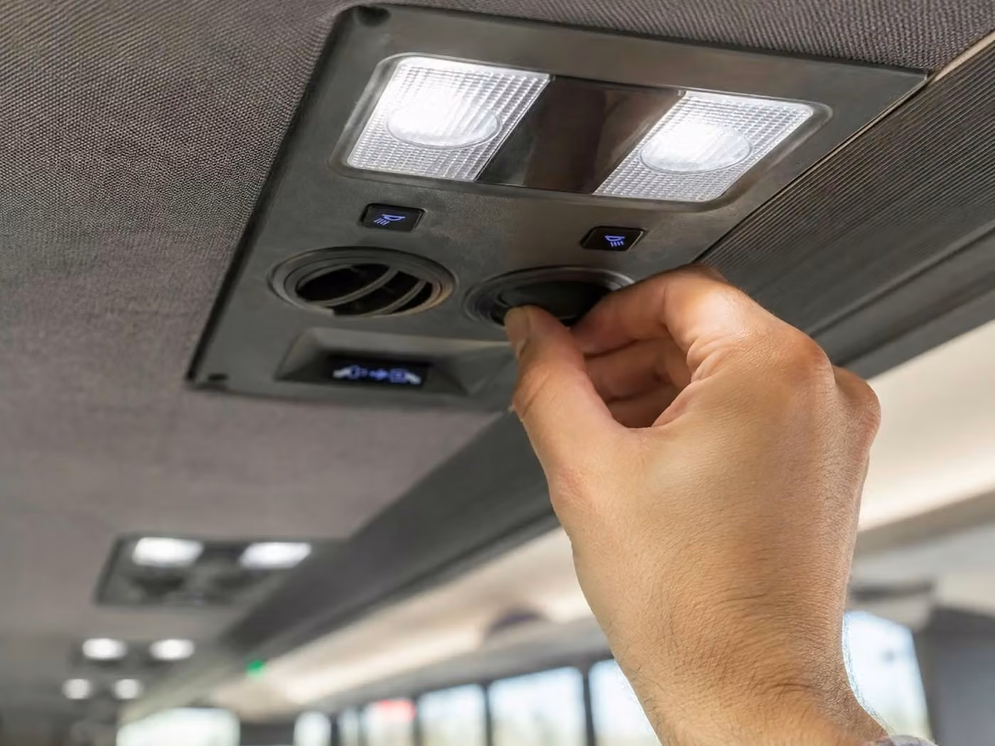 peachtree city 20 passenger minibus air conditioning