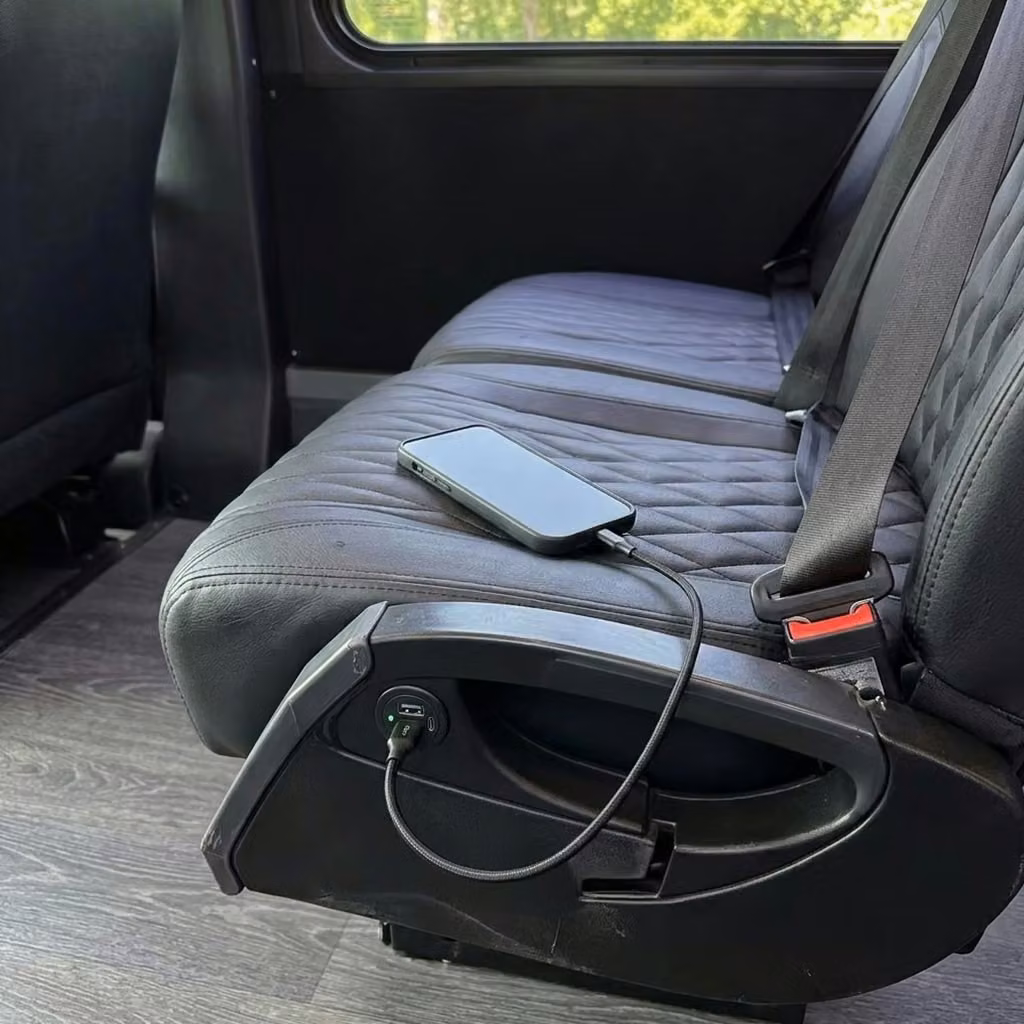 peachtree city 20 passenger minibus usb charging