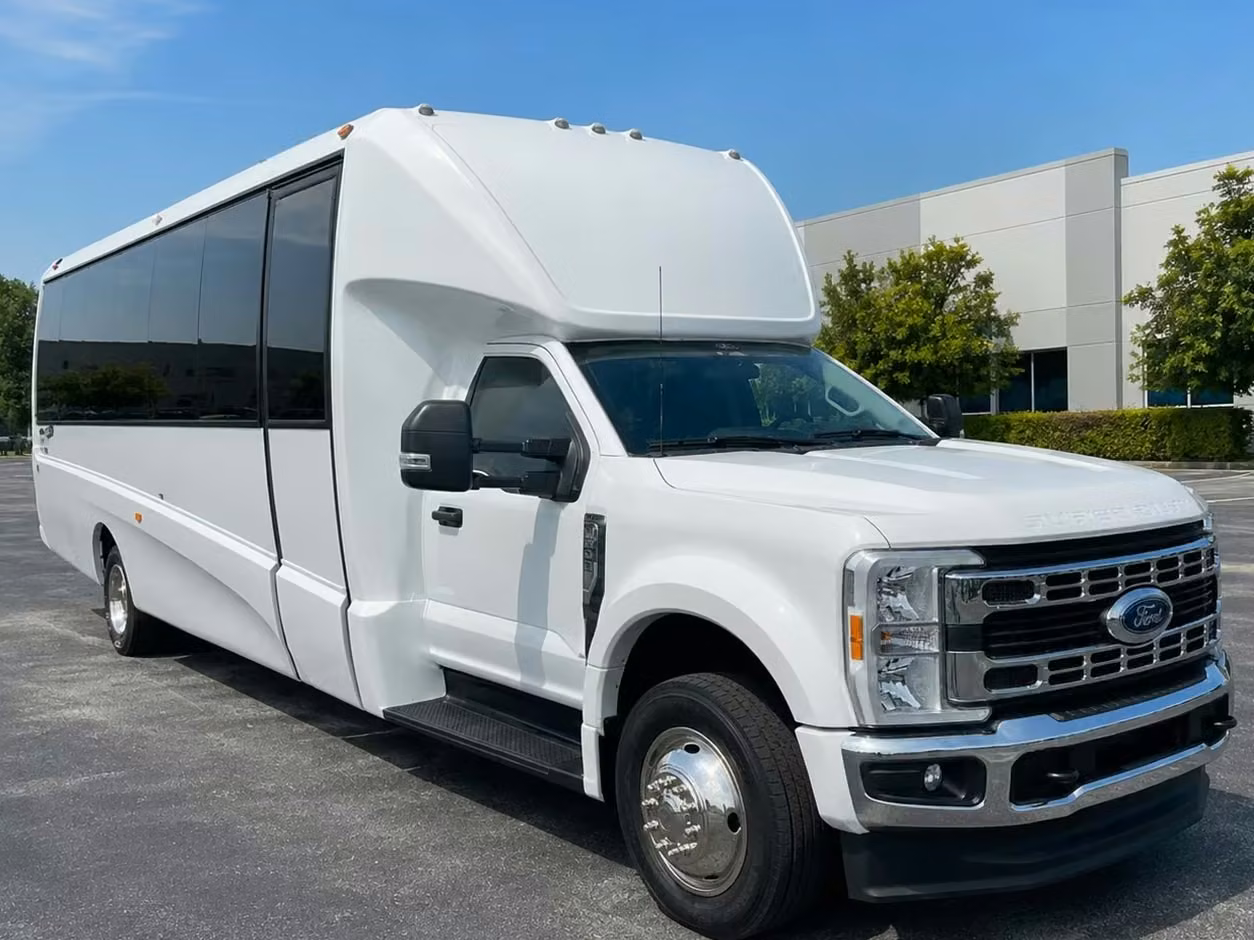 peachtree city 25 passenger minibus rental