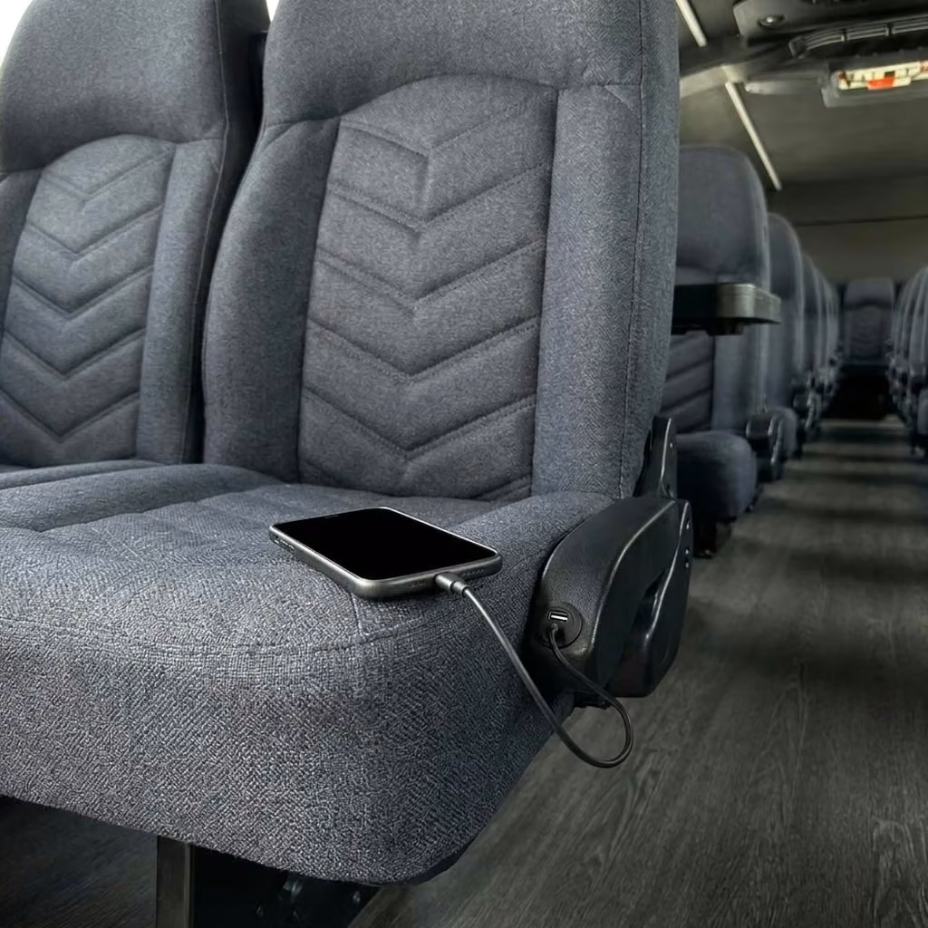 peachtree city 25 passenger minibus usb charging
