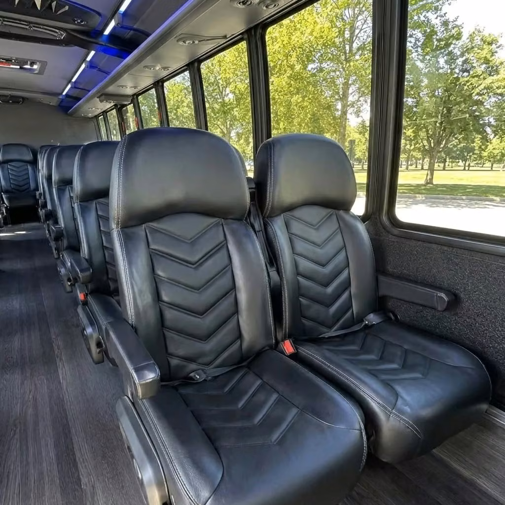 peachtree city 28 passenger minibus seating