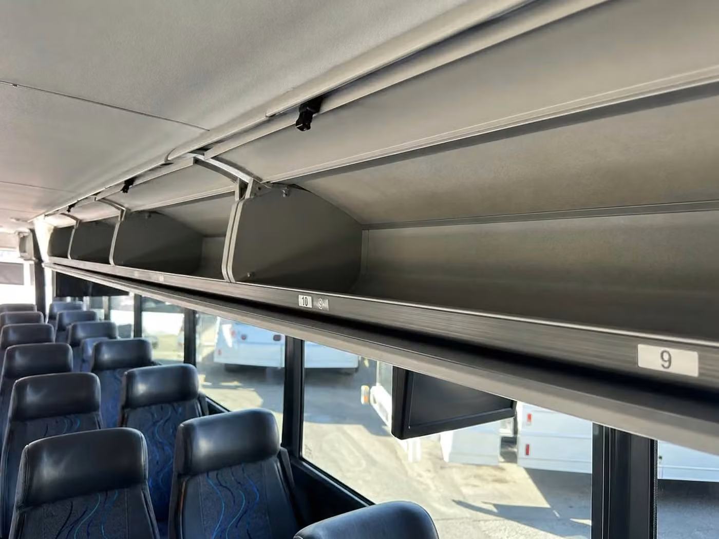 peachtree city 35 passenger minibus overhead storage