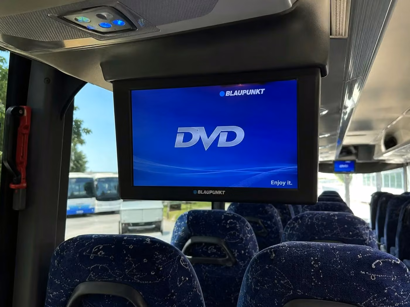 peachtree city 56 passenger charter bus tvs