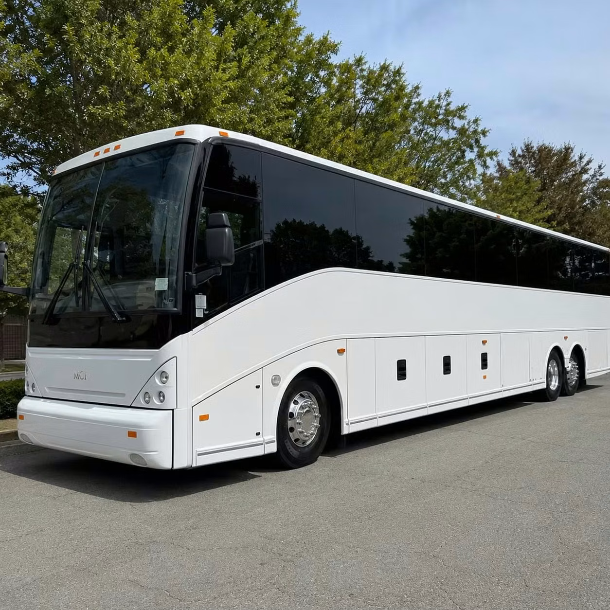 peachtree city bus rentals in peachtree city for conventions and career fairs